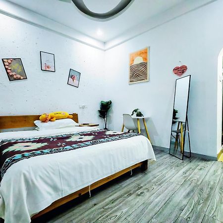 Lumingju Homestay Zhangjiajie Bagian luar foto