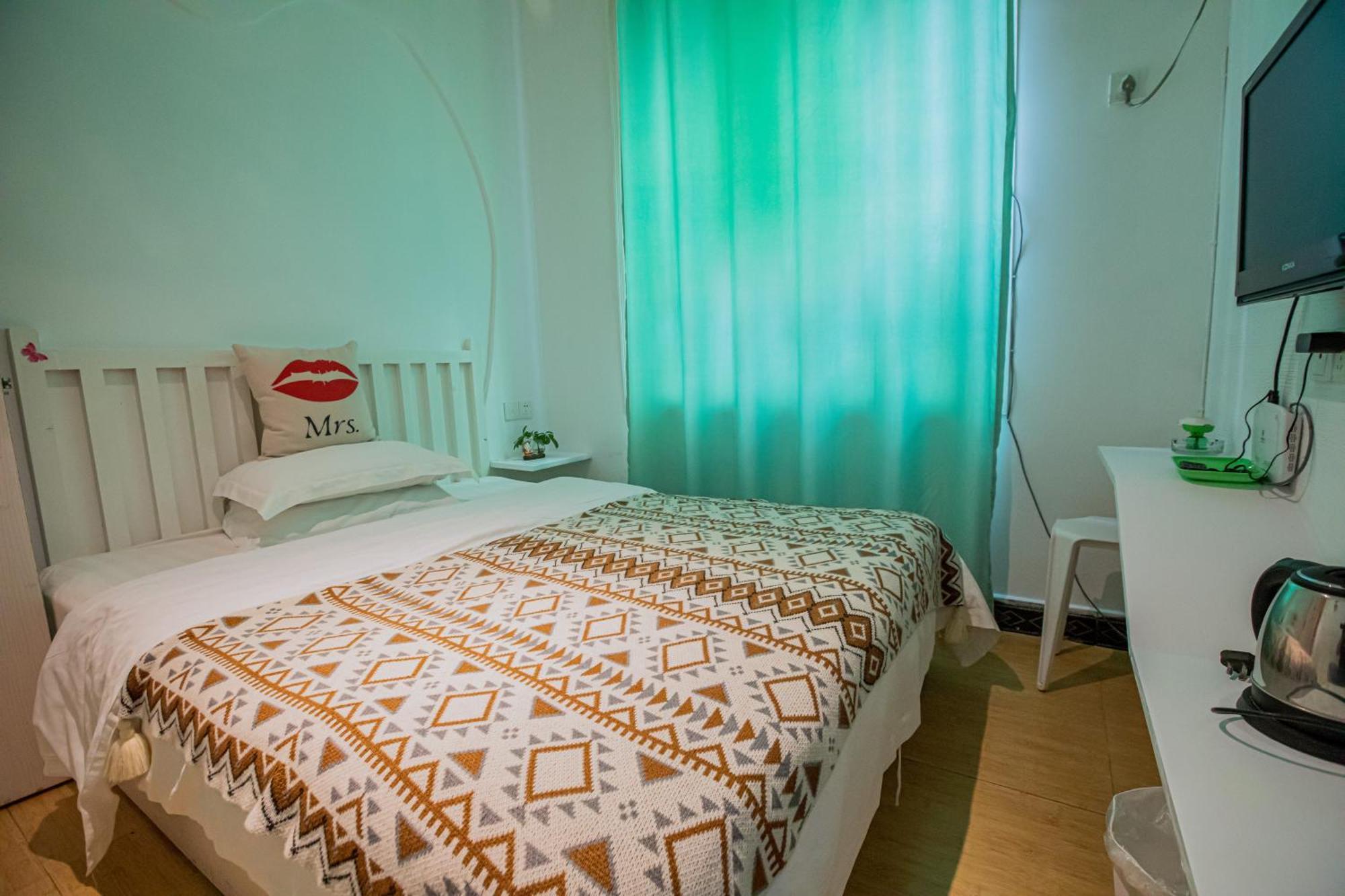 Lumingju Homestay Zhangjiajie Bagian luar foto